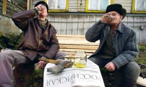 Росіянам прогнозують масове вимирання через алкоголізм і суїциди 