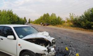 На Хмельниччині в смертельній аварії загинуло двоє людей, шестеро травмовано