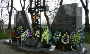 Делегація волинян відвідала могили українців у Польщі