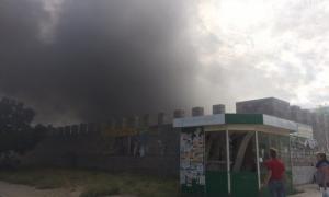 У Маріуполі горить ринок