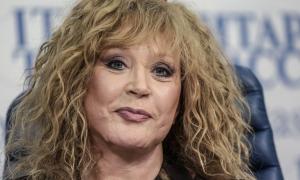 Алла Пугачова приміряла на себе образ рокерші 