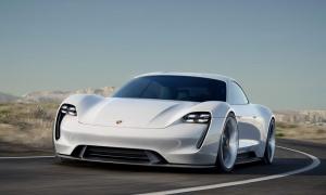 Porsche презентувала спортивний електромобіль Mission E