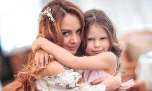 Чоловік покинув співачку МакSим з дитиною і одружився з іншою