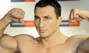 Бій Кличка з Ф’юрі переноситься через травму українського боксера