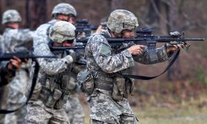Щоб потрапити до НАТО, Україні потрібно удосконалити армію 