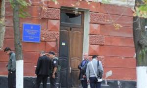 На Херсонщині кинули вибухівку під представництво Президента в Криму
