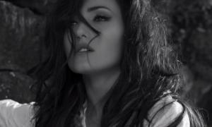 Анна Добриднєва презентувала нове відео, зняте в Албанії