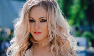 Співачка Alyosha незабаром вдруге стане мамою