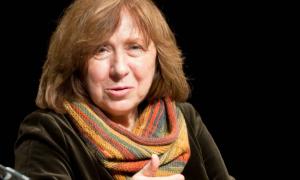 Білоруська письменниця з українським корінням отримала Нобелівську премію