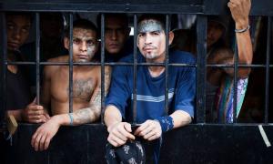 Тюрма, в яку бояться заходити навіть охоронці