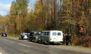 250 копачів бурштину погрожували рівненським міліціонерам сокирами та лопатами
