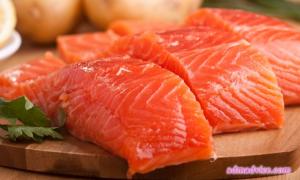 Вживання жирних сортів риби може знизити рівень холестерину на 25-30%