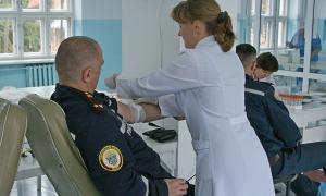 Тернопільські рятувальники здали кров для онкохворих дітей