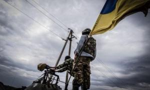 Минулої доби в зоні АТО загинув один військовий, ще трьох поранено 