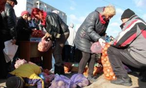 На ярмарку з дешевими продуктами в Херсоні агітували за кандидата в мери
