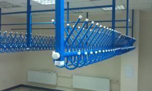 Російський пенсіонер помер після відстояної черги у гардероб поліклініки