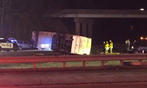 У США перекинувся шкільний автобус із 49 пасажирами