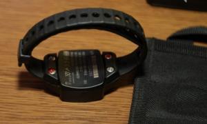 Росіянка вкрала електронний браслет у сплячого у відділку поліції чоловіка