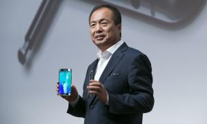 Керівник мобільного підрозділу Samsung покинув свій пост