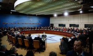 Прес-секретар Путіна погрожує НАТО «відповідними діями» через запрошення Чорногорії до Альянсу