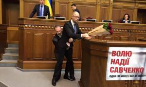 У Раді депутат Олег Барна напав на Арсенія Яценюка