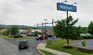 Озброєний чоловік був застрелений в магазині Walmart в США