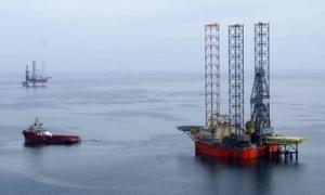 Турецький корабель намагався зупинити російський конвой з викраденими в України буровими платформами «Чорноморнафтогазу»