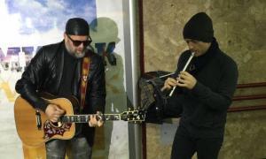 Гребенщиков заспівав у підземному переході в Мінську