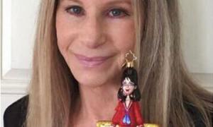 Барбру Стрейзанд повісять на ялинці