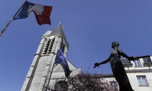 Паризькі церкви посилено охороняють