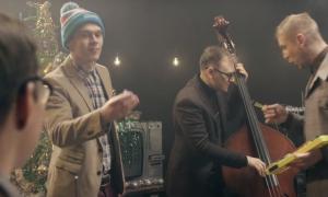 Іван Дорн зняв ретро-кліп про новорічну ялинку