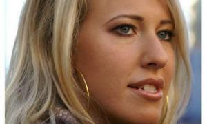 Ксенія СОБЧАК: Я зі своєю кінською мордою по всьому світу катаюся, а красуня  Поклонська в Криму у вольєрі сидить