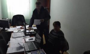 СБУ затримала прокурора, яка вимагала гроші за звільнення вагітної жінки