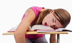 Недосипання у жінок може створити для них масу проблем 
