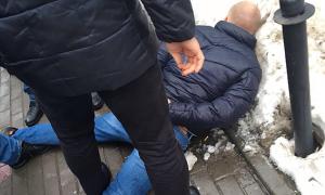 У Києві затримано поліцейського на хабарі