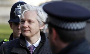 Засновник «Wikileaks» Джуліан Ассанж готовий здатися британській поліції