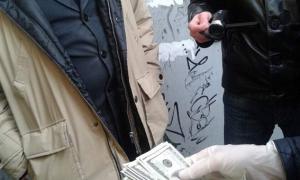 У Львові затримали адвоката на хабарі в тисячу доларів