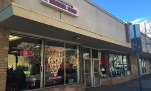 Відвідувачка салону краси в США спробувала розправитися зі стилістом