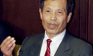 Японський депутат, який повідомив про «рабську кров» Обами,  подав у відставку
