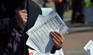 У випадку позачергових виборів до Ради проходять 7 партій
