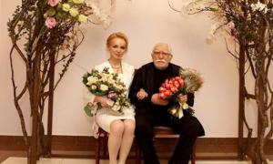 Молода дружина хоче подарувати дитину 80-річному Армену Джигарханяну