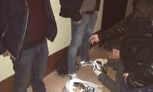 У Рівному СБУ вилучила понад 15 кілограмів бурштину
