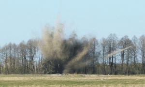 На Рівненщині в меліоративному каналі знайшли артилерійський снаряд
