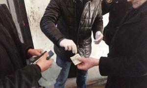 Працівники одного з львівських вишів вимагали 600 доларів за захист дипломної роботи