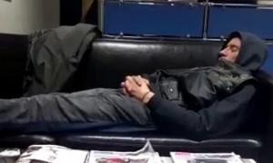 Вийшовши з СІЗО, актор Валерій Ніколаєв продовжує бешкетувати та неадекватно поводиться 