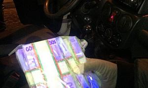 У Львові затримано на хабарі у 300 тисяч банківського працівника