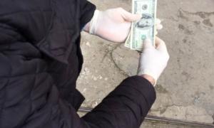 Високого чиновника Тернопольської поліції зловили на хабарі