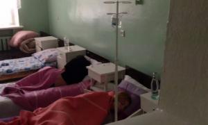 Олена і Влада замість побачення провели ніч під крапельницями