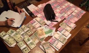 СБУ затримала на хабарі ряд посадовців Черкаського інституту пожежної безпеки