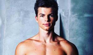 Син Газманова працює еротичною фотомоделлю